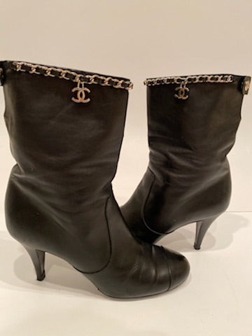 Chanel Patent Leather Heel Chain Boots in Black size 38C – Chicago  Consignment