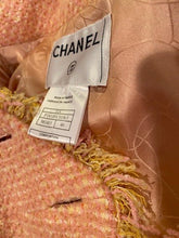 Load image into Gallery viewer, Vintage Chanel 01A, 2001 Fall tweed pink with light yellow Jacket FR 44/46