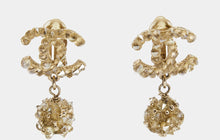 Load image into Gallery viewer, Rare Chanel Lime Crystal 12A 2012 Fall CC Drop Clip On Earrings