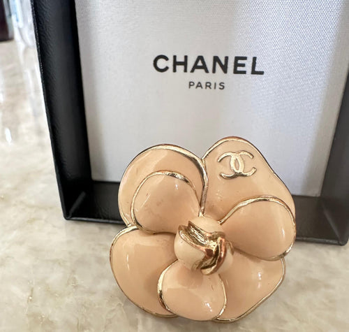 Chanel 09A CC Chain & Faux Pearl Cluster Ring Gold Size 6.5