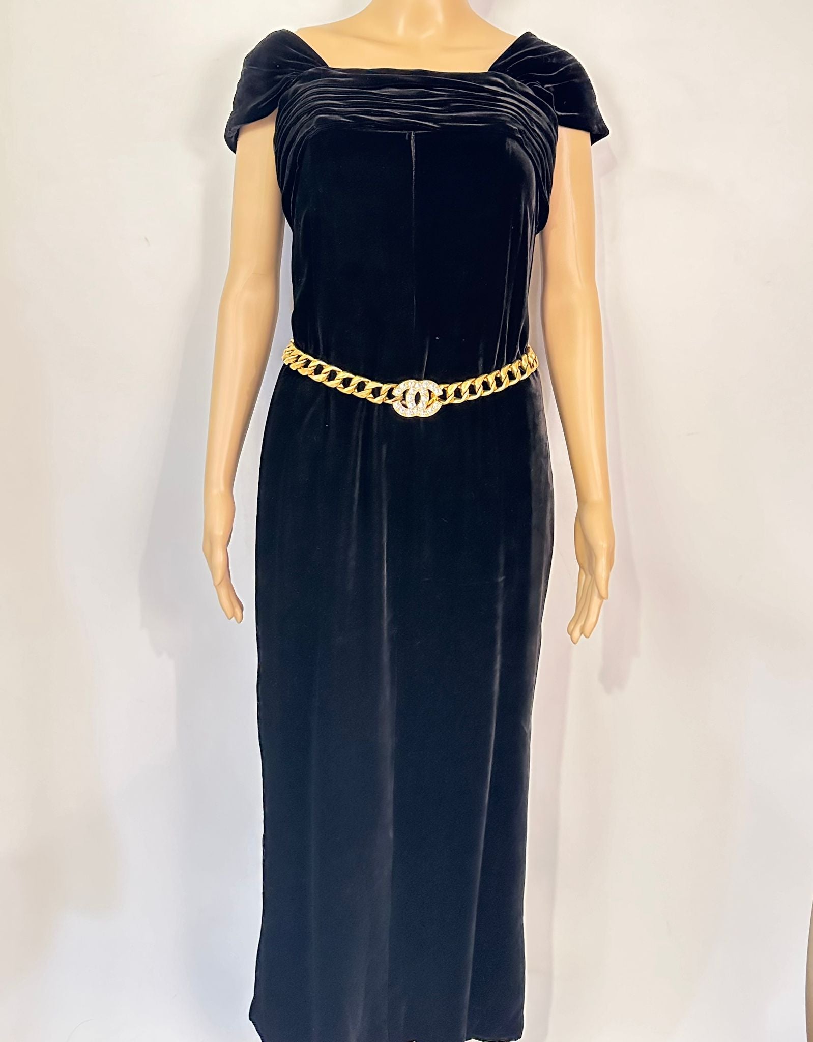 Size FR 36 US 2/4 – HelensChanel