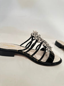 Chanel White and Black Patent Leather Slides Sandals EU 37C US 7/7.5