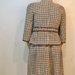 Chanel 08P, 2008 Spring 2 piece plaid tweed skirt suit jacket set size 10/12