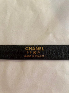95P Chanel Vintage Skinny Black Patent Leather Woven Gold Chain Belt Sz Small
