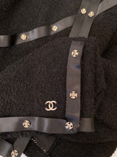 Load image into Gallery viewer, Chanel 2003 Fall 03A Snap Collection black Cropped Boucle Tweed Jacket FR 42 US 4/6/8