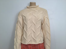 Load image into Gallery viewer, Vintage Chanel 99A, 1999 Fall winter white Ivory Ecru Cable Knit Wool Sweater FR 40 US 6/8