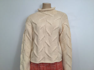 Vintage Chanel 99A, 1999 Fall winter white Ivory Ecru Cable Knit Wool Sweater FR 40 US 6/8
