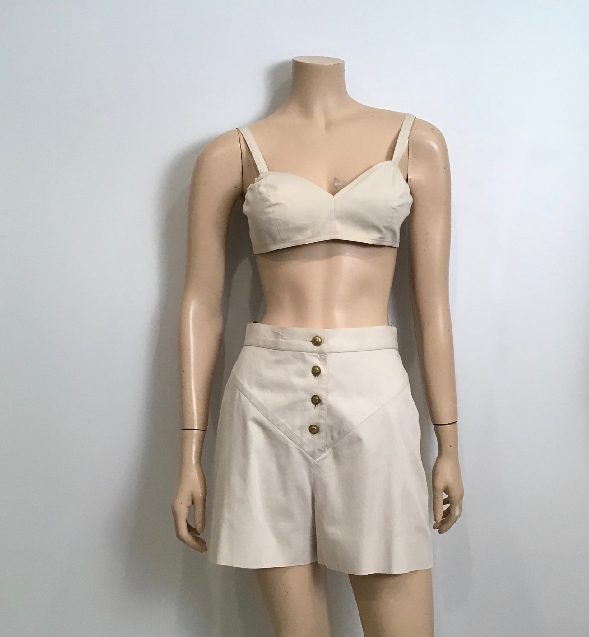 CHANEL- Vintage White CC Suit Jacket and Skirt Set Size 38 US 6 80s 90s