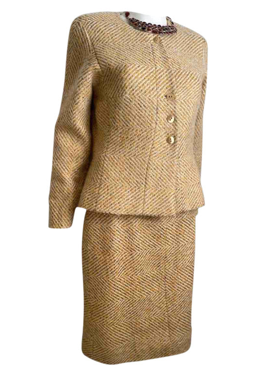 Chanel 00A 2000 Fall Gold Skirt Suit FR 38