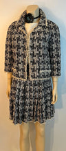 Load image into Gallery viewer, Chanel 05A 2005 Fall Dark Navy Blue and White Skirt Suit Set US 6/8