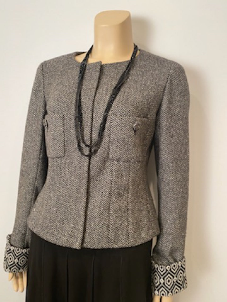 HelensChanel Chanel 08A 2008 Fall Collarless Herringbone Jacket with Removable Cuffs FR 40 US 4