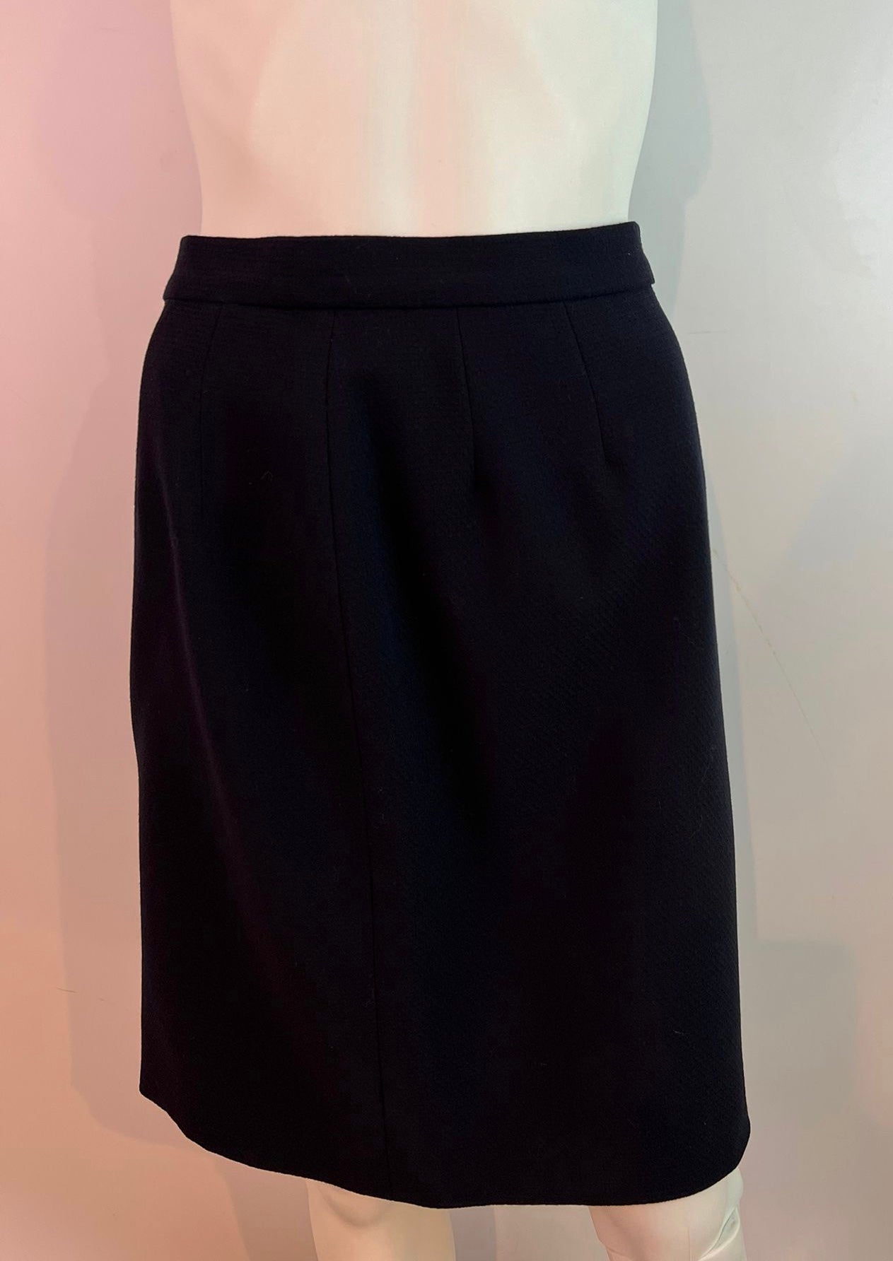 Vintage Chanel 1980’s Collection 15 Black Linen Skirt Suit US 2/4