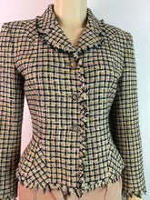 Load image into Gallery viewer, Fabulous Chanel 03P, 2003 Spring Fitted Jacket FR 38 US 4