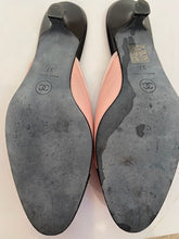 Load image into Gallery viewer, Vintage Chanel 04C 2004 Cruise Resort Ballet Ballerina Mule Kitten Heel Slides EU 37 US 6/6.5