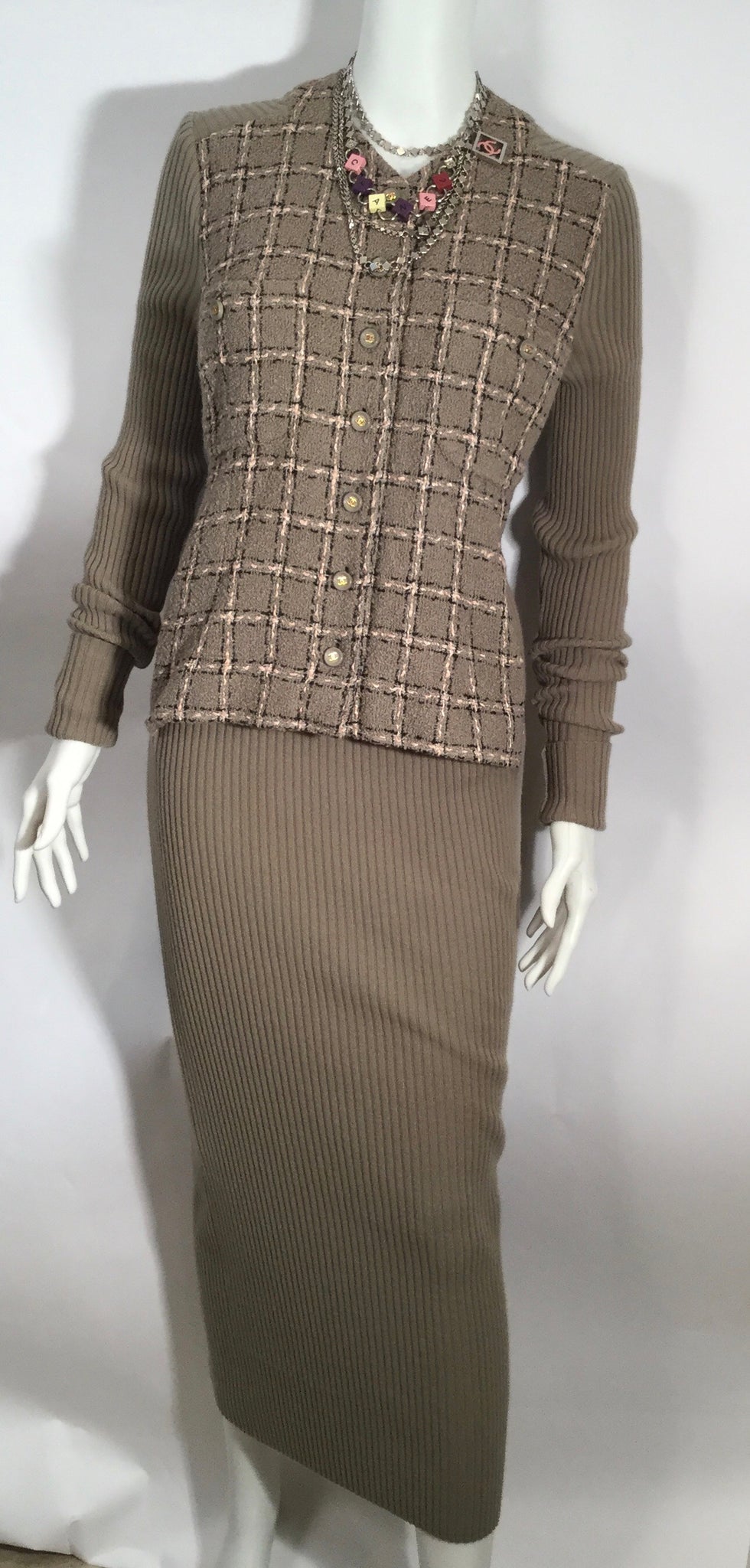 95A, 1995 Fall Rare Vintage Chanel knit dress attached tweed Boucle ja –  HelensChanel