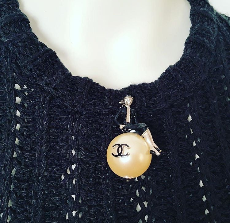 Coco Chanel Pin 