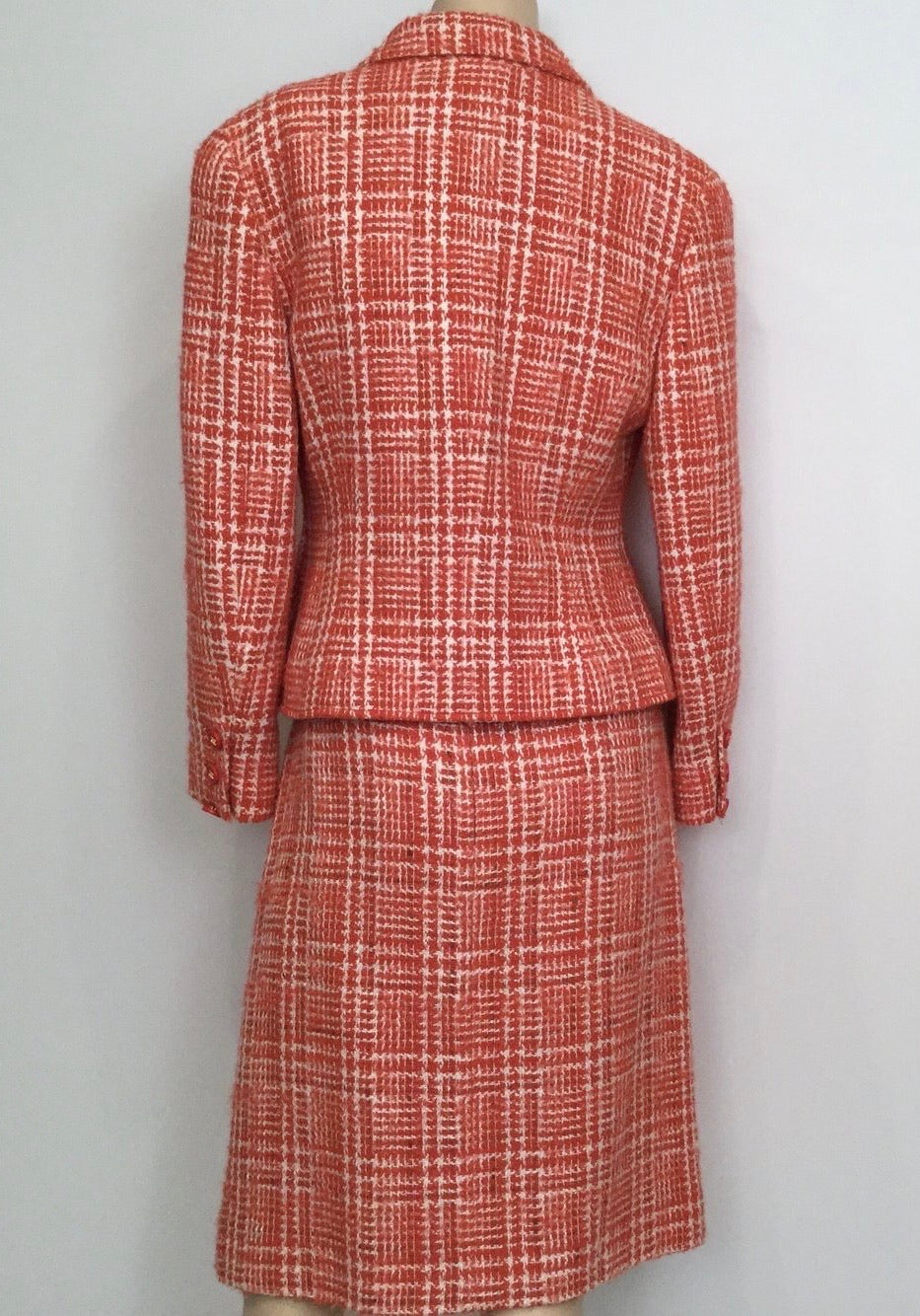 Chanel Pre-owned 1996-1997 Tweed Belted Skirt Suit - Brown