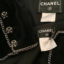 Load image into Gallery viewer, Chanel Vintage 06A 2006 Fall Autumn &quot;washed&#39;Velvet Jacket w/ chains FR 42 US 6/8