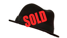Load image into Gallery viewer, Chanel Fur Felt Fedora grosgrain ribbon CC Crystal Logo Black Hat Sz 57