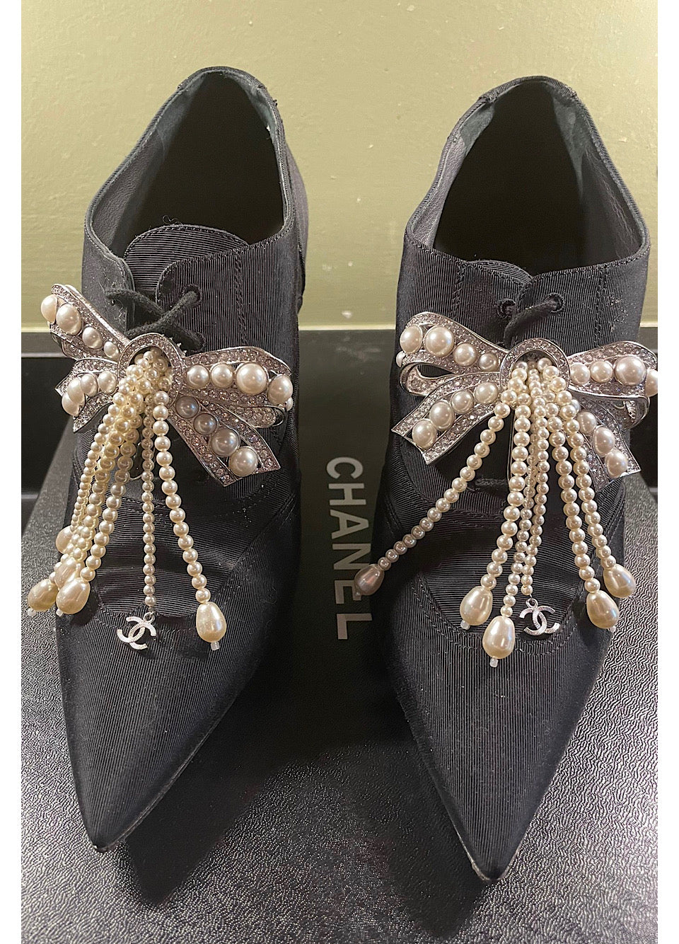 Chanel Sz 7.5 Tweed Crystal CC Ballerina Flats