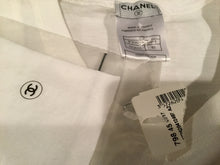 Load image into Gallery viewer, New with Tags Chanel 2007 Spring, 07P White medallion Charm tee Cotton T-shirt FR 40 US 6