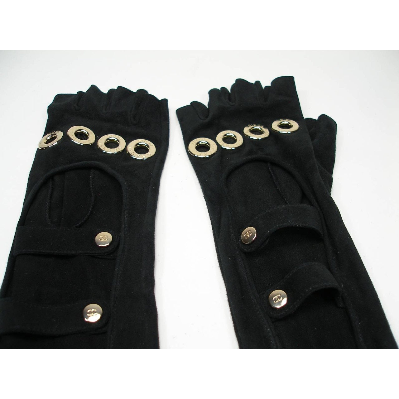 CHANEL CC Logo Leather Fingerless Gloves Black