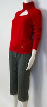 Load image into Gallery viewer, Chanel 00A 2000 Fall Capri Jeans Pants w Chanel Denim Belt FR 40 US 6