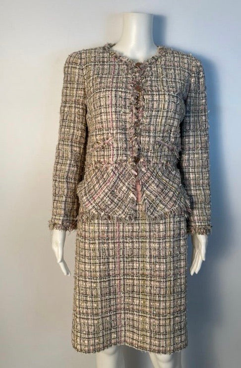 Vintage Chanel 05P, 2005 Spring Fantasy Tweed pink and green Skirt Suit Set  with Jacket FR 42