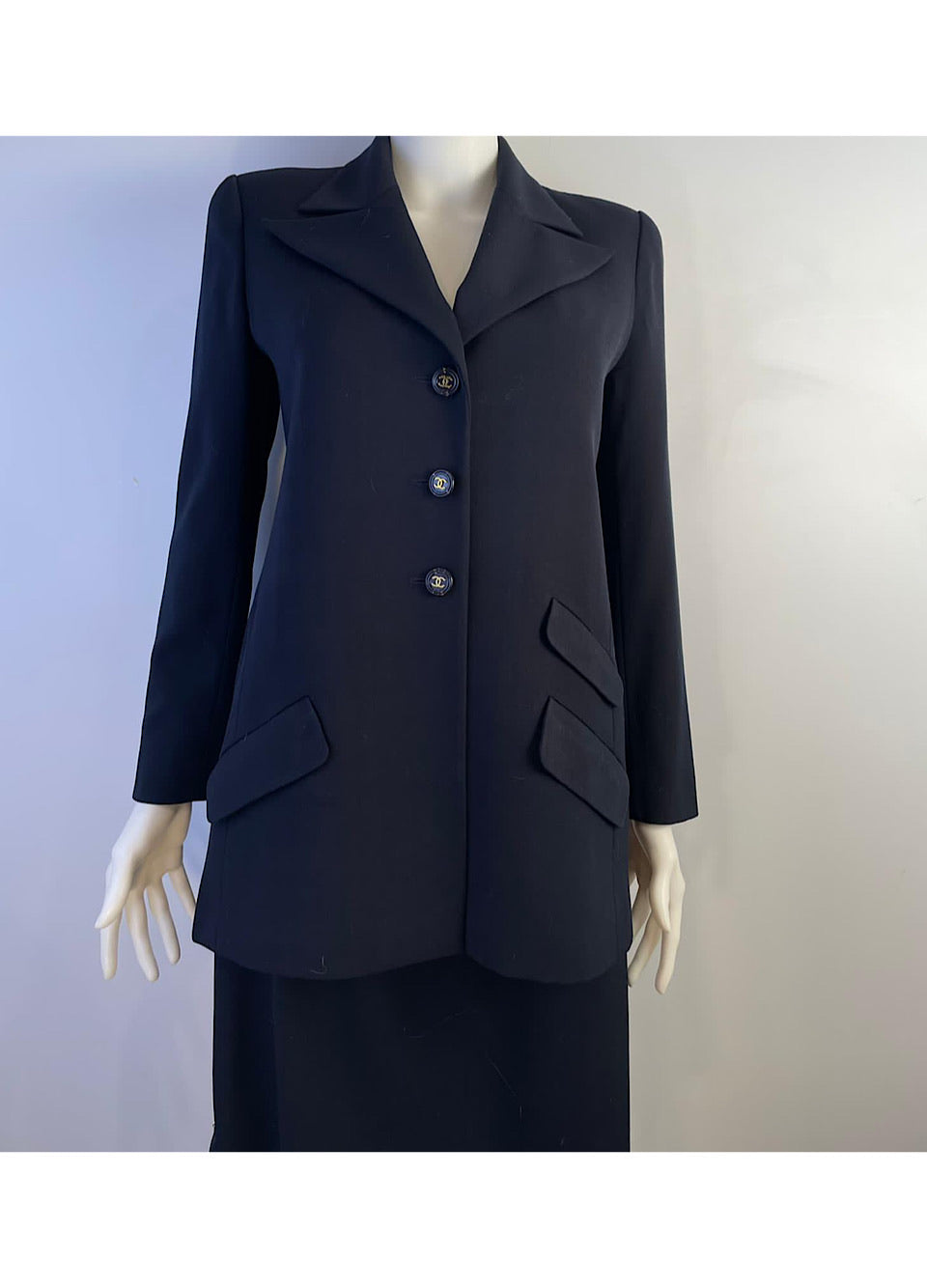 Vintage chanel 2025 blazer