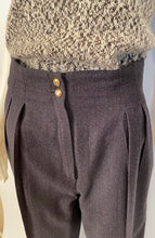Load image into Gallery viewer, 1980’s Chanel Boutique Vintage Gray Wool Pant Trouser US 6/8