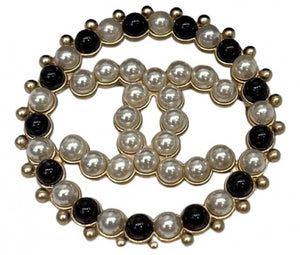 Chanel 18P 2018 Spring Large Round CC Pearl Black and White Gold Pin B –  HelensChanel