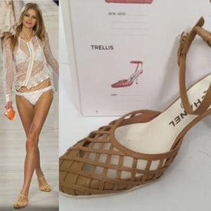 Chanel 04C 2004 Cruise Resort Vintage Tan Beige Trellis Leather Strap Trellis Caged Leather Strap Sandal Heels EU 38.5 US 7.5/8