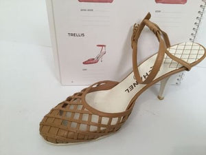 Chanel 04C 2004 Cruise Resort Vintage Tan Beige Trellis Leather Strap Trellis Caged Leather Strap Sandal Heels EU 38.5 US 7.5/8