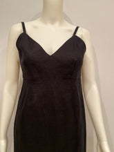 Load image into Gallery viewer, Vintage Chanel 00C, 2000 Cruise Resort Black Linen Dress FR 36 US 2