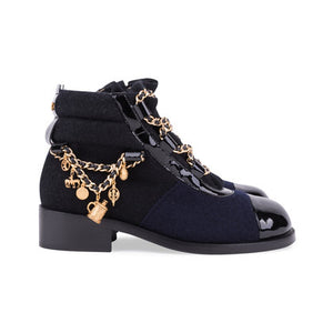 Chanel Black Leather Ankle Boots with Pearl Chain Detail - 41 / 40