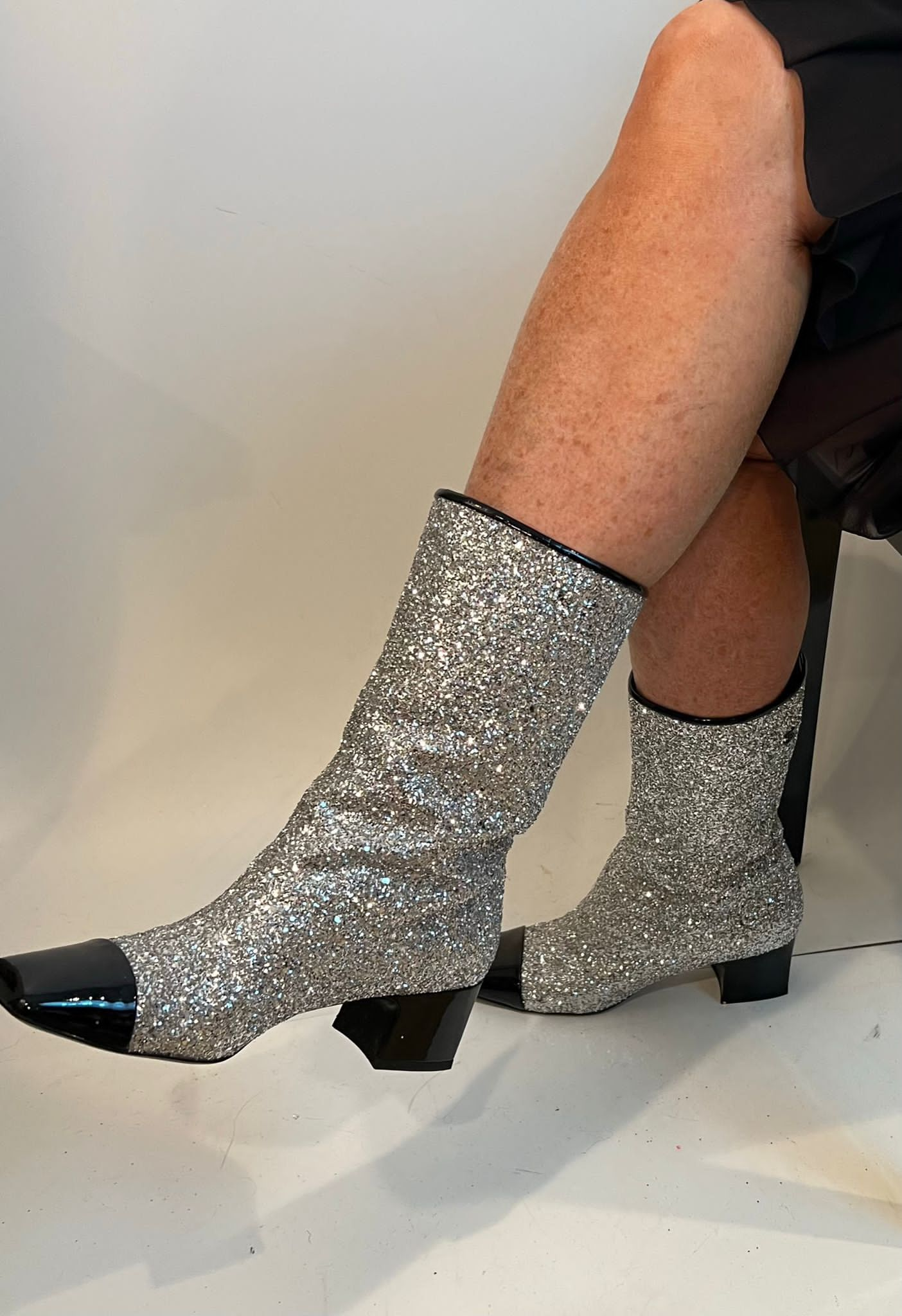 Chanel 17A, 2017 Silver Metallic Glitter Boots EU 41 US 9.5 – HelensChanel