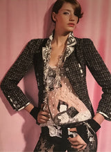 Load image into Gallery viewer, Chanel 2006 Spring, 06P Cotton tweed brown black white Blazer camellia jacket US 10/12