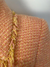 Load image into Gallery viewer, Vintage Chanel 01A, 2001 Fall tweed pink with light yellow Jacket FR 44/46