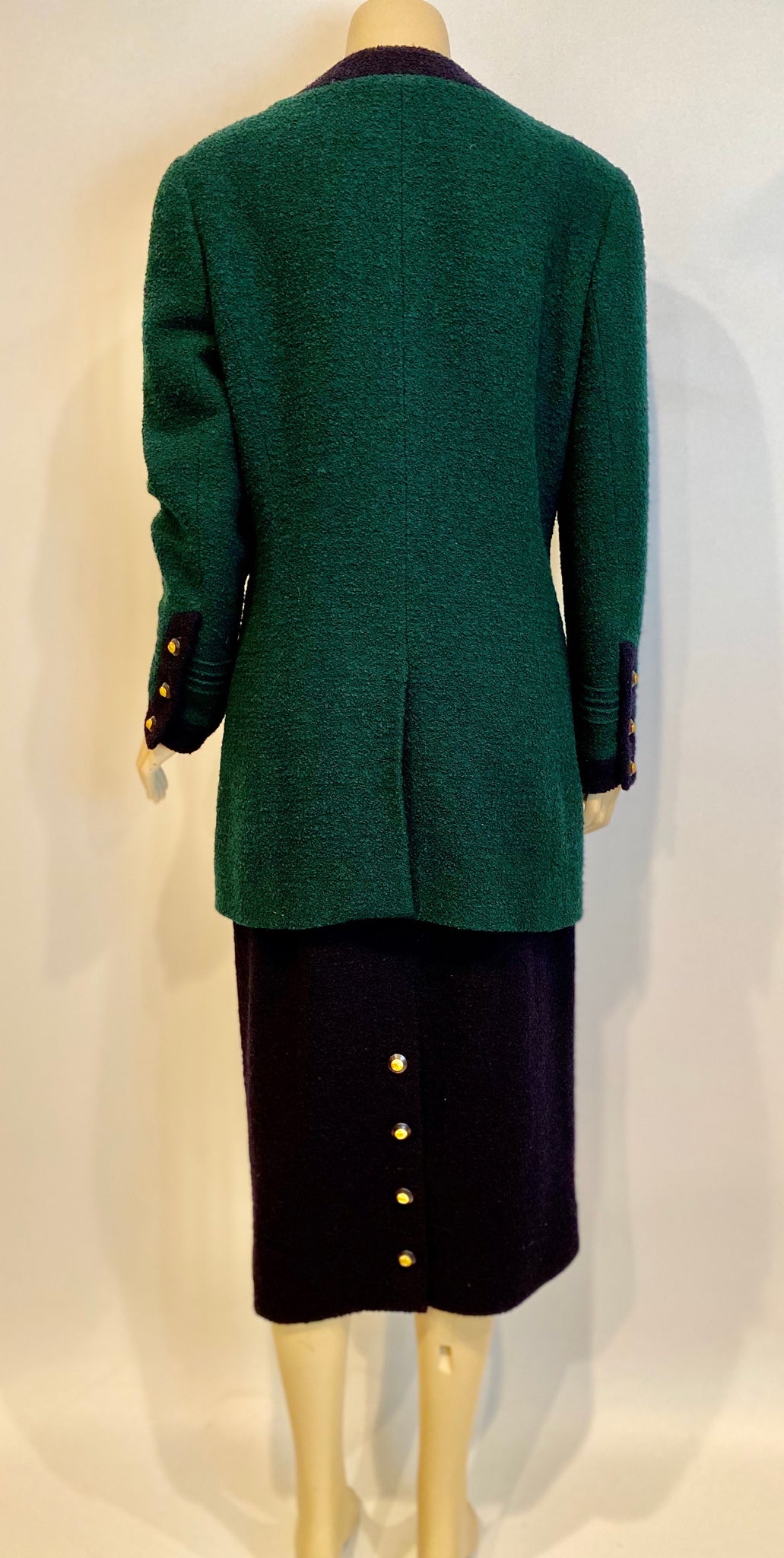 HelensChanel 93A, 1993 Fall Rare Vintage Chanel Boucle Green Navy Blue Skirt Suit Set US 10