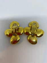 Load image into Gallery viewer, 93P Vintage Chanel Gripoix multicolor Clip on oversized earrings