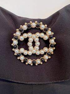 Chanel 18P 2018 Spring Large Round CC Pearl Black and White Gold Pin Brooch