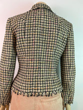 Load image into Gallery viewer, Fabulous Chanel 03P, 2003 Spring Fitted Jacket FR 38 US 4