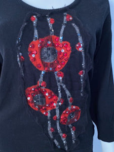 Chanel 07A Black Red Cashmere Pullover Sweater  with appliqué geometric flowers with sequins, pearls FR 40