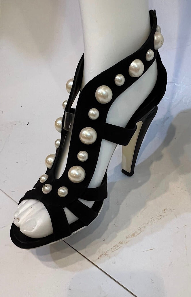 Chanel Black Strap Sandal Heels Pearl Trim EU 37.5 US 6.5/7 Narrow –  HelensChanel