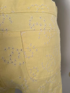 Chanel 00P, 2000 Spring Yellow CC logo Knee Length Shorts FR 40 US 4/6