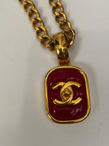 97P 1997 Spring Vintage Chanel CC turnlock red Gripoix stone pendant necklace
