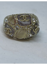 Load image into Gallery viewer, Chanel 12C 2012 Cruise Pale Gold Gripoix Crystal Opaque Lilac CC Ring EU 52 US 6