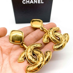 1980 Vintage Chanel double CC logo matelasse quilted gold plated clip on earrings