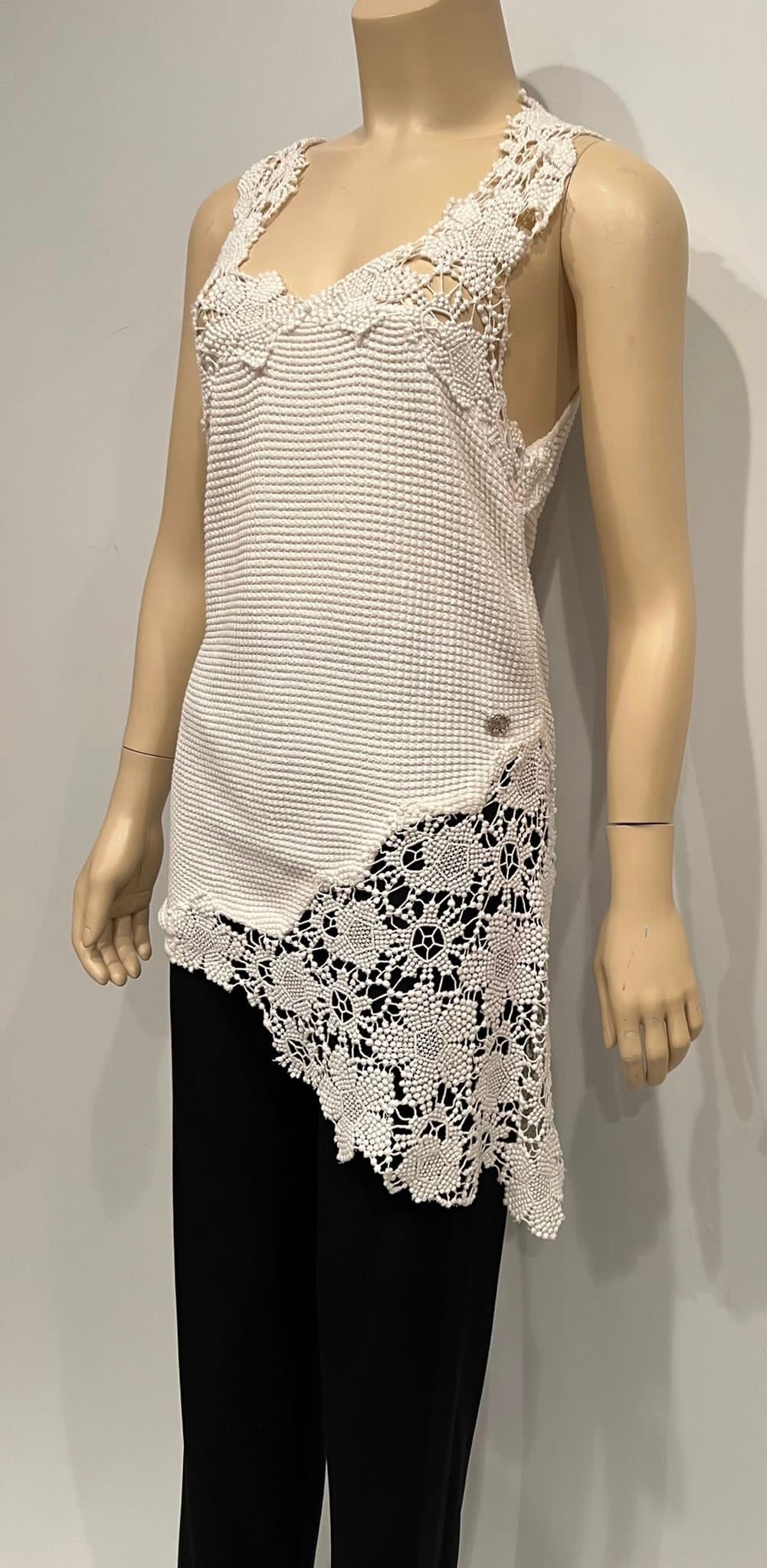 HelensChanel Chanel 11P 2011 Spring Floral Cotton Crochet White Asymmetrical Blouse Top FR 36 US 4