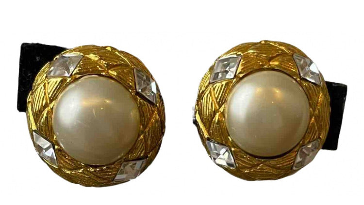 Vintage Chanel Clip on Gold Pearl Crystal Round Earrings